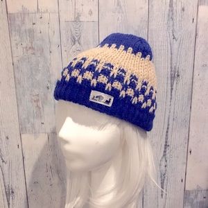 NWOT 100% wool knit hat.